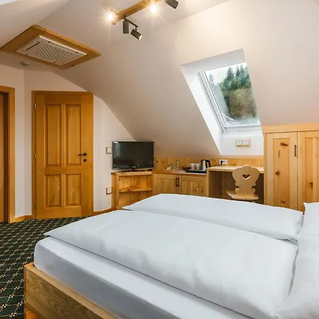 بنزيون كابس فندق