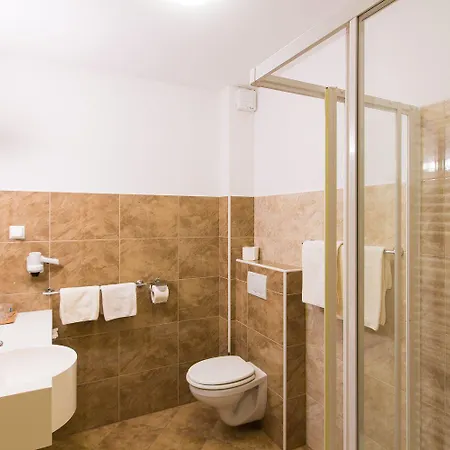 Kaps Hotel 3*